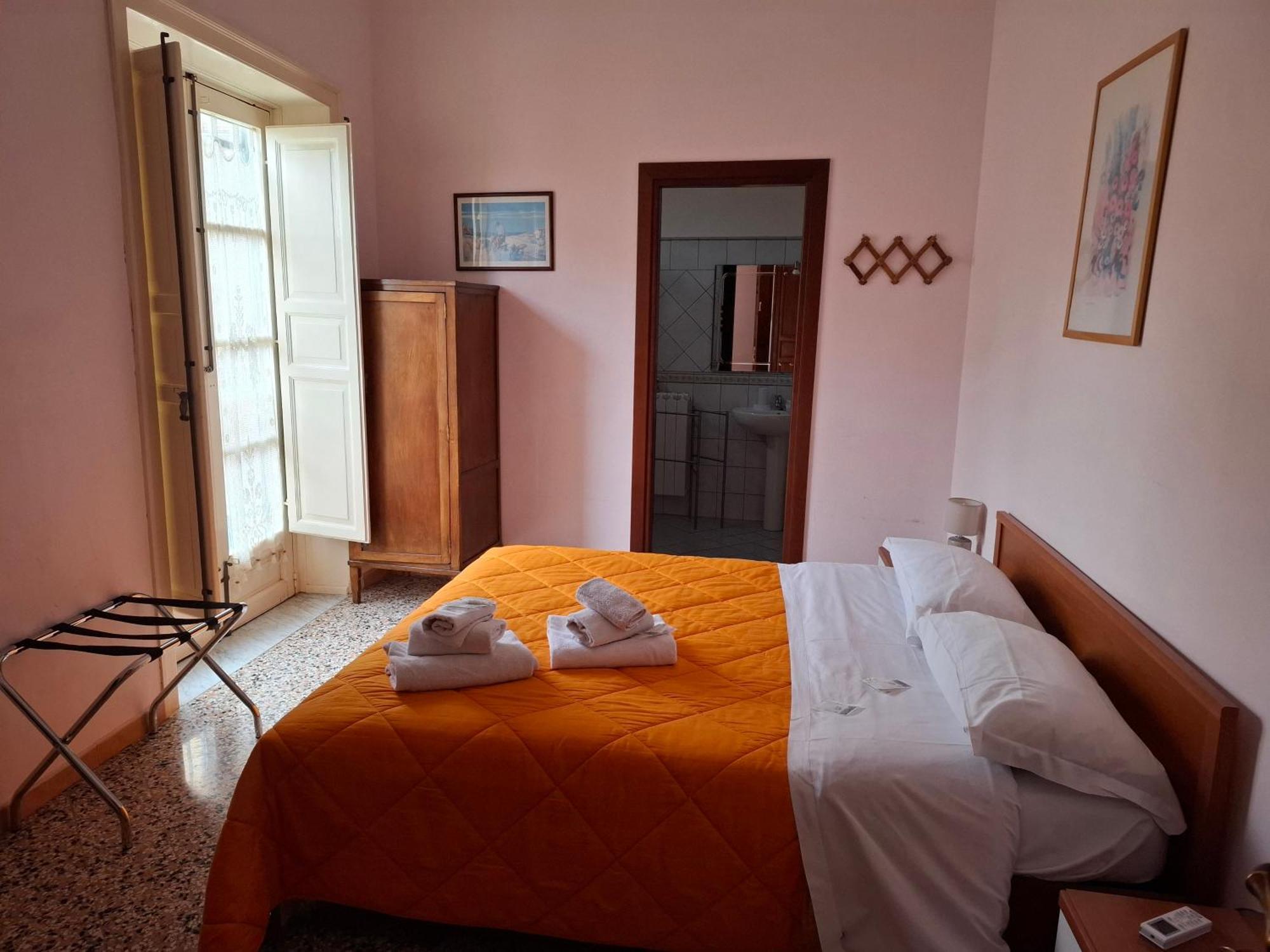 B&B Batara - "La Terrazza Del Centro" Agrigento Eksteriør bilde